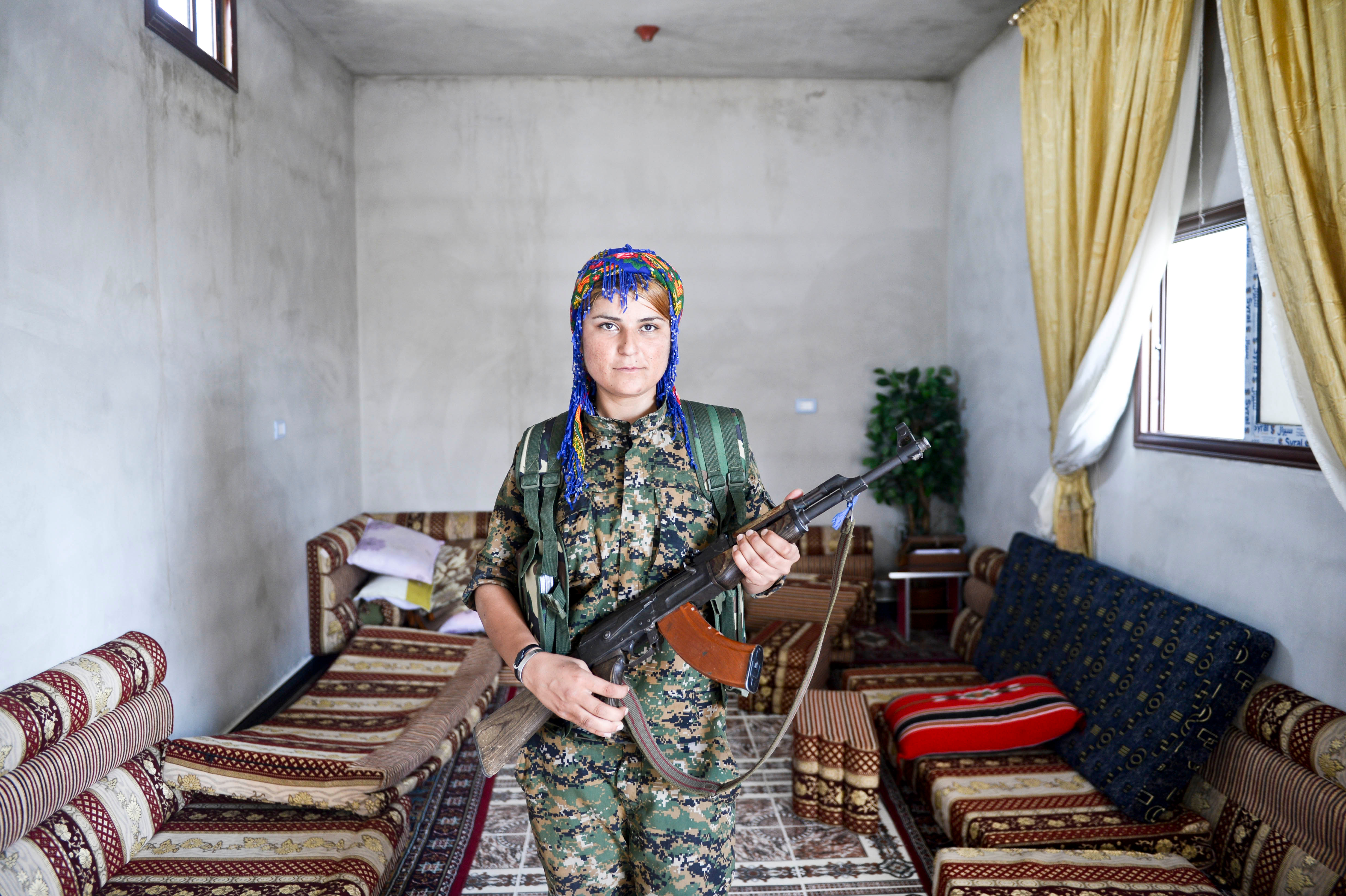 Ypj Female Freedom Fighters On The Front Lines Polemics